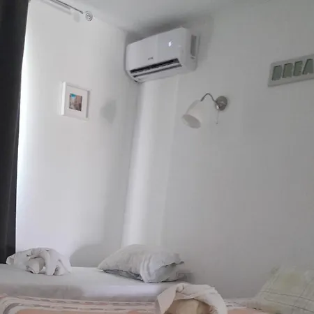 Guest House Casa Ramos On The Strip Albufeira Room photo